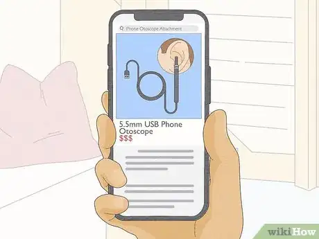 Imagem intitulada Look Into Your Own Ear Step 1