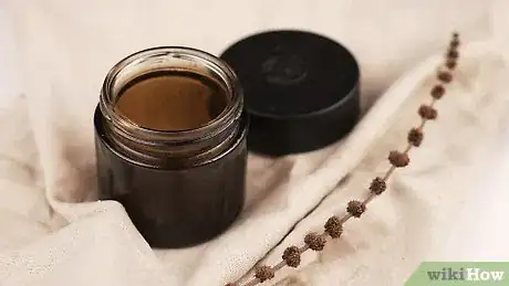 Imagem intitulada Make Clove Oil Step 3