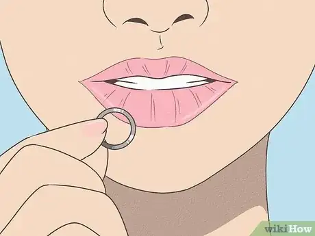 Imagem intitulada Fake a Facial Piercing Step 2