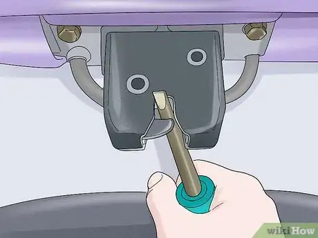 Imagem intitulada Escape From the Trunk of a Car Step 5