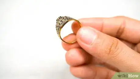 Imagem intitulada Clean Rings Step 1