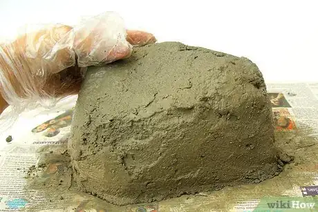 Imagem intitulada Make Fake Rocks with Concrete Step 9