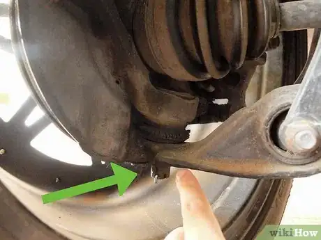 Imagem intitulada Check Ball Joints Step 1