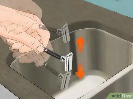 Imagem intitulada Sharpen Old Razor Blades Step 4
