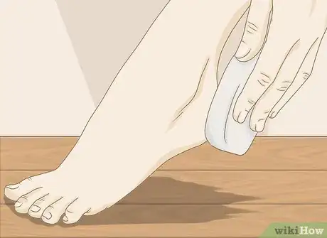 Imagem intitulada Be a Foot Model Step 9