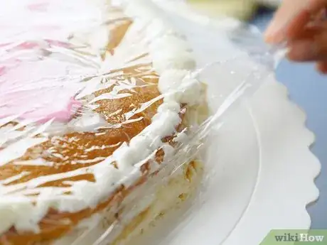 Imagem intitulada Defrost a Cake Step 4