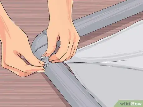 Imagem intitulada Make a Projector Screen Step 17