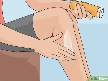 Imagem intitulada Remove Scars on Legs Step 04