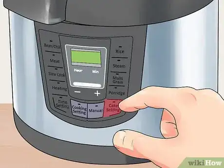 Imagem intitulada Make a Cake Using a Pressure Cooker Step 17