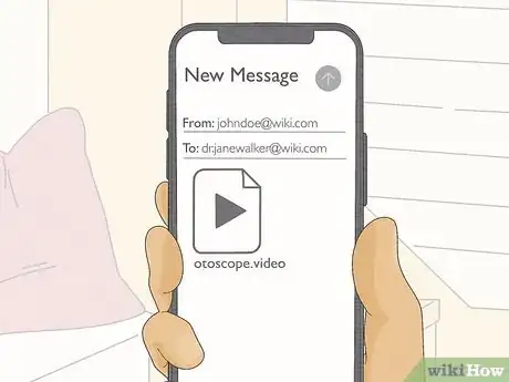 Imagem intitulada Look Into Your Own Ear Step 5