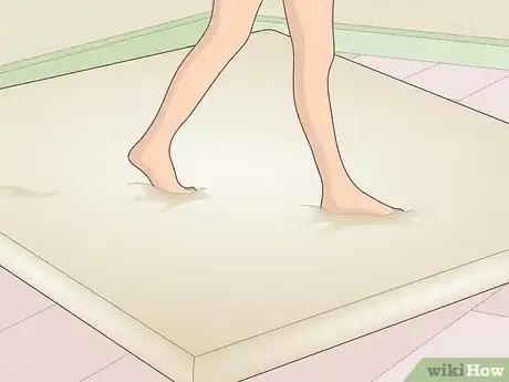 Imagem intitulada Fix a Squeaking Bed Frame Step 3
