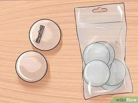 Imagem intitulada Make a Button Pin Step 1