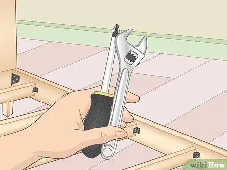 Imagem intitulada Fix a Squeaking Bed Frame Step 6