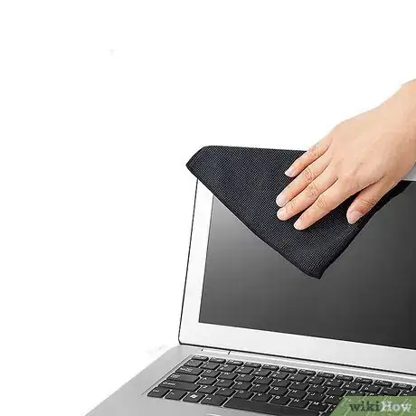 Imagem intitulada Clean a MacBook Air Screen Step 10