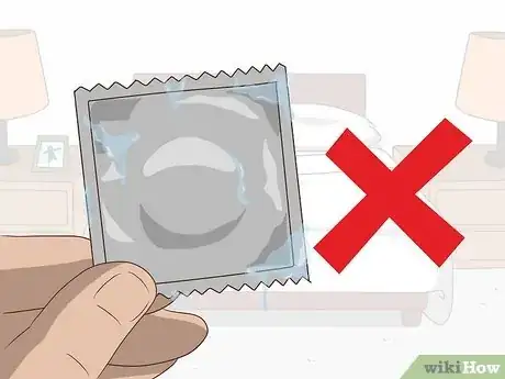 Imagem intitulada Store Condoms Step 12