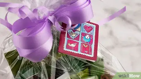 Imagem intitulada Make Gift Baskets Step 7
