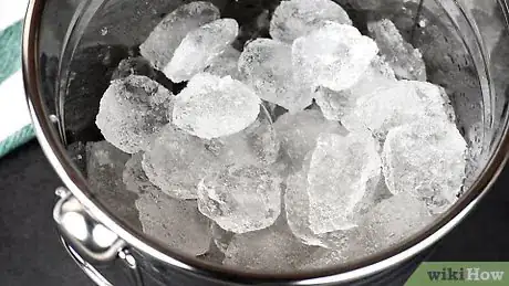 Imagem intitulada Store Ice Without a Freezer Step 6