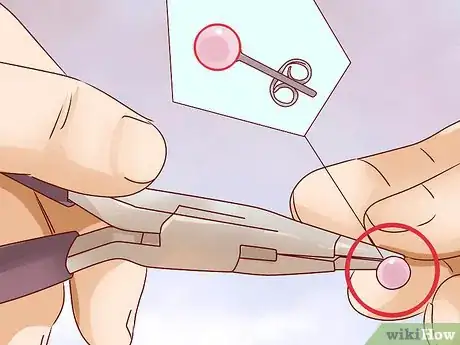 Imagem intitulada Hide an Ear Piercing Step 2