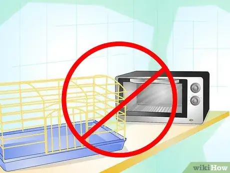 Imagem intitulada Make Your Guinea Pig Comfortable in Its Cage Step 3