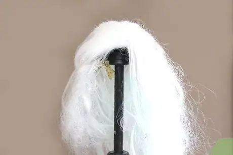 Imagem intitulada Untangle a Wig Step 2