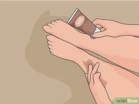 Imagem intitulada Remove Scars on Legs Step 08