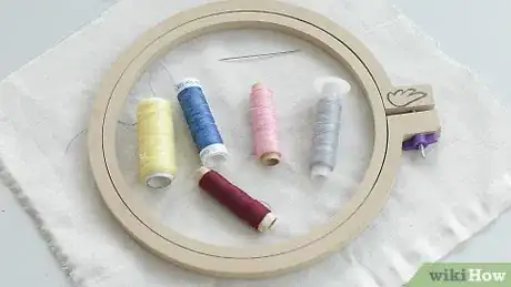 Imagem intitulada Embroider by Hand Step 4