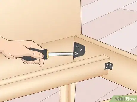 Imagem intitulada Fix a Squeaking Bed Frame Step 7