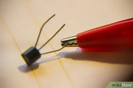 Imagem intitulada Test a Transistor Step 14