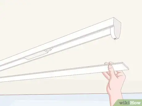 Imagem intitulada Remove a Fluorescent Light Step 12