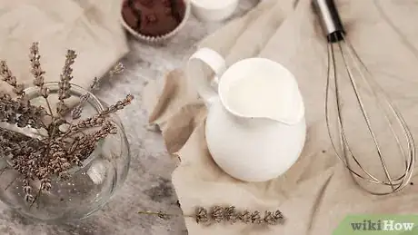 Imagem intitulada Defrost Frozen Milk Step 7