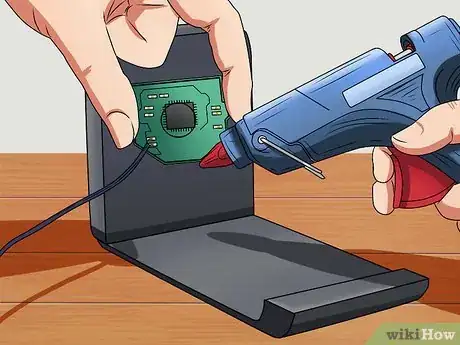 Imagem intitulada Make a Hidden Camera Step 4