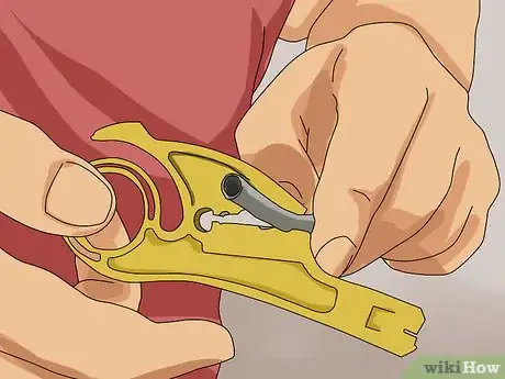 Imagem intitulada Make a Network Cable Step 2