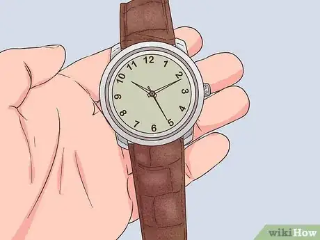 Imagem intitulada Wind a Watch Step 2