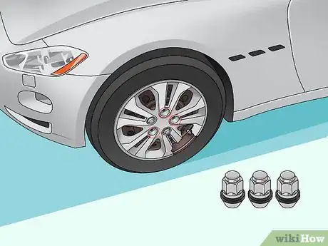 Imagem intitulada Change a Hubcap Step 3