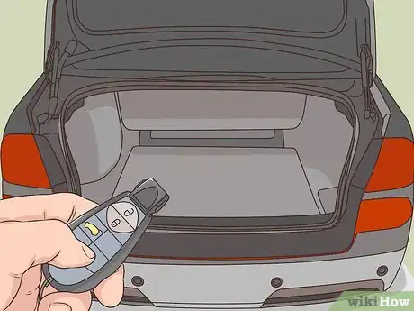 Imagem intitulada Open a Trunk Step 1