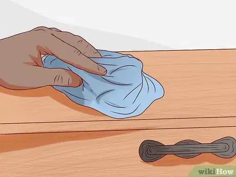 Imagem intitulada Remove Shellac Step 11