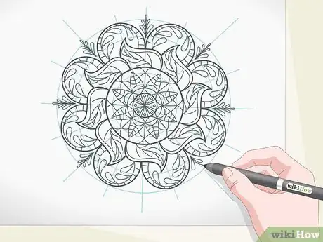 Imagem intitulada Draw a Mandala Step 10