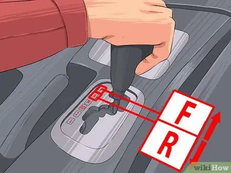 Imagem intitulada Reverse Into a Car Parking Space Step 4