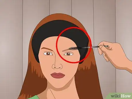Imagem intitulada Bleach Your Eyebrows Step 5