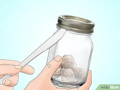 Imagem intitulada Open a Difficult Jar Step 7