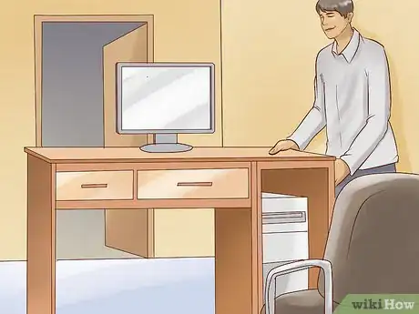 Imagem intitulada Look Busy at Work Without Really Working Step 1