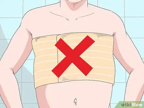 Imagem intitulada Treat Broken Ribs Step 3