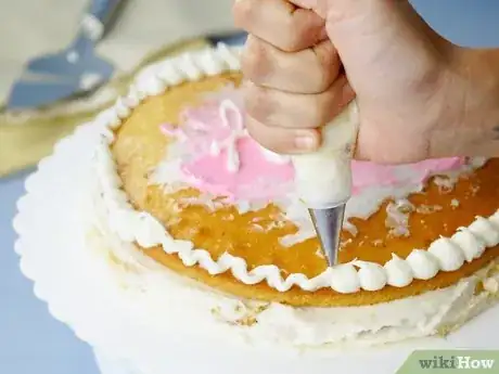 Imagem intitulada Defrost a Cake Step 8