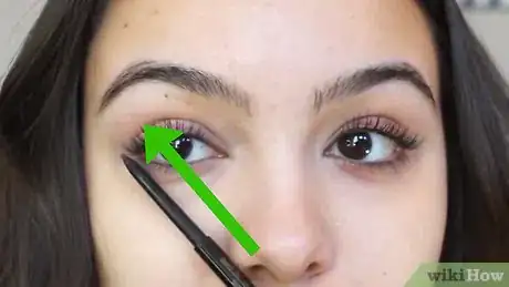 Imagem intitulada Groom Brows Step 2