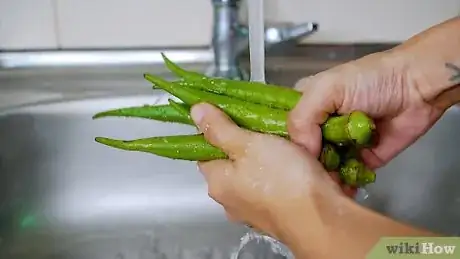 Imagem intitulada Cook Okra Step 1
