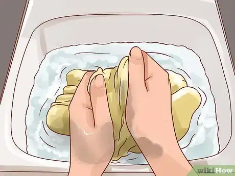 Imagem intitulada Get Rid of Leg Acne Step 5