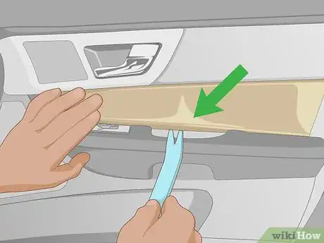 Imagem intitulada Paint a Car Interior Step 2