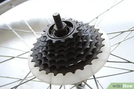 Imagem intitulada Change a Rear Cassette Step 2