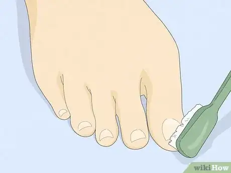 Imagem intitulada Have Pretty Toenails Step 9