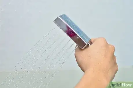 Imagem intitulada Shave With Conditioner Step 4